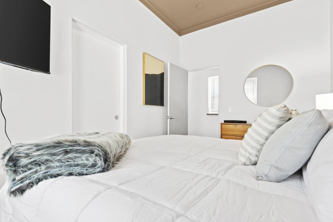 115 N Main Huge 2 Bedroom Unit On Main Street Saint Charles Kültér fotó