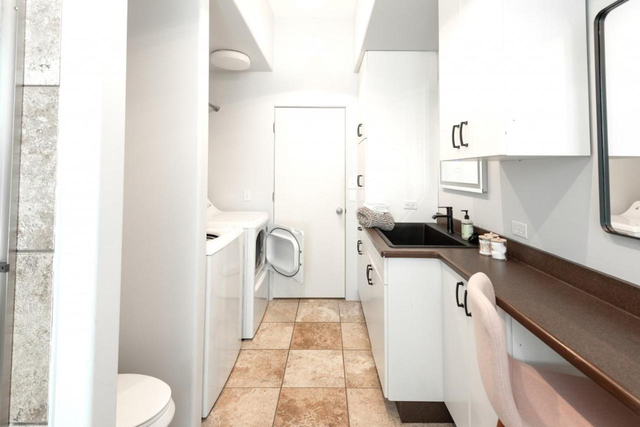 115 N Main Huge 2 Bedroom Unit On Main Street Saint Charles Kültér fotó